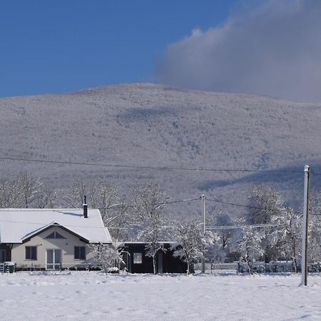 Holiday Home Melani Sinac Экстерьер фото